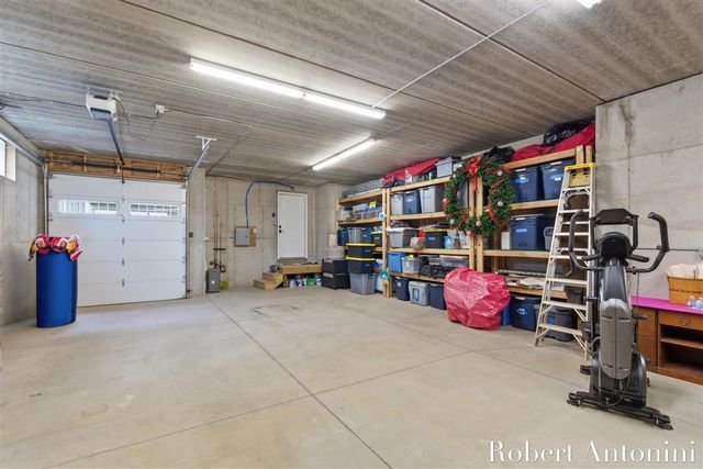 162 Lakeview Drive, Wayland, MI 49348