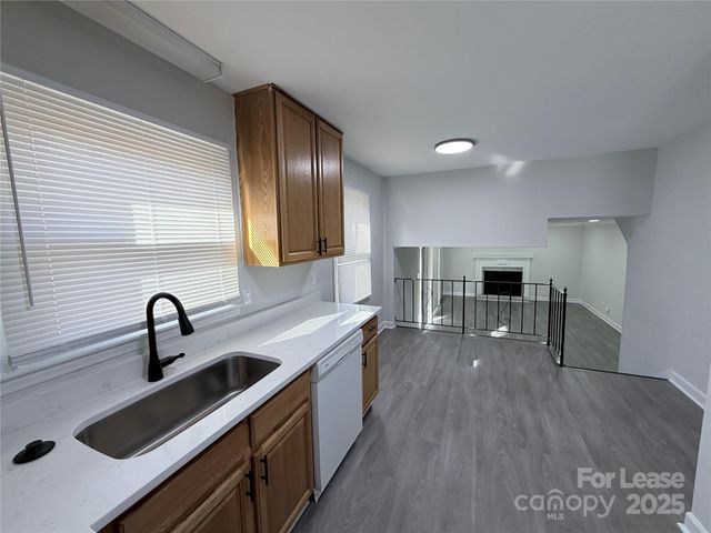 6207 Eagle Peak Drive, Charlotte, NC 28214