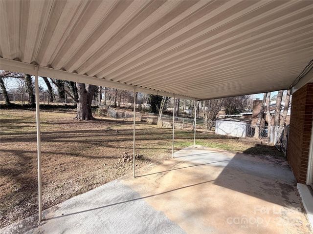 6207 Eagle Peak Drive, Charlotte, NC 28214