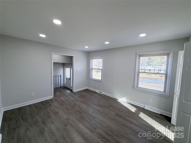 6207 Eagle Peak Drive, Charlotte, NC 28214