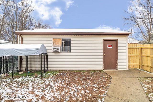 1030 Meadow Hill Rd, Louisville, KY 40219