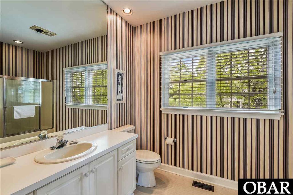 Image 17 of property listing at 122 Ships Watch Drive Lot# 11, Duck, NC 27949