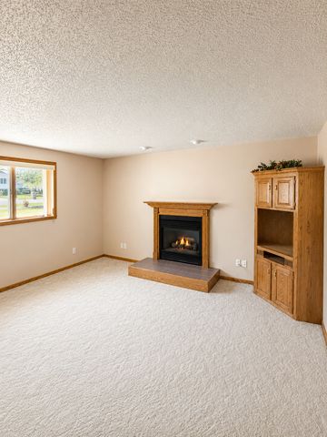 507 Nicole Lane, Dilworth, MN 56529