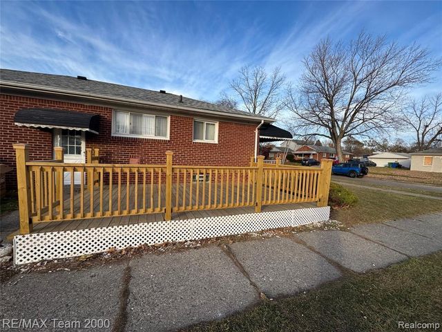 8401 Nightingale Street, Dearborn Heights, MI 48127