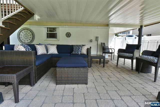 15 Pleasant Avenue, Midland Park, NJ 07432