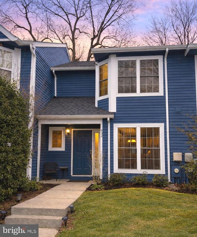 Image 1 of property listing at 933 BREAKWATER DR, Annapolis, MD 21403