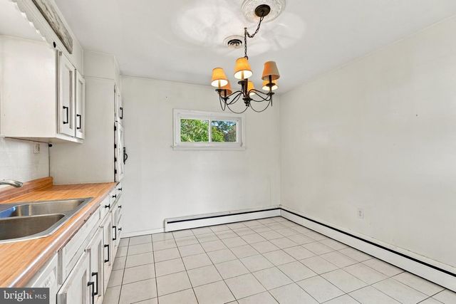 120 S POPLAR ST, Gibbstown, NJ 08027