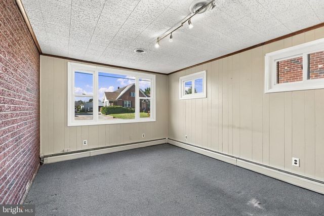 120 S POPLAR ST, Gibbstown, NJ 08027