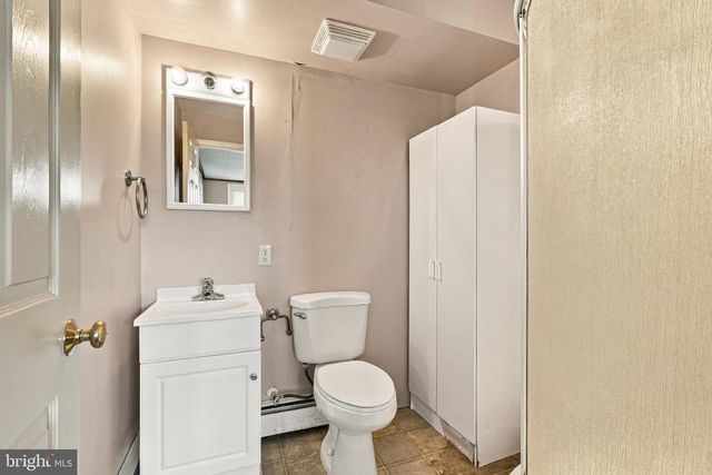 120 S POPLAR ST, Gibbstown, NJ 08027