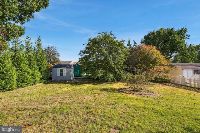 120 S POPLAR ST, Gibbstown, NJ 08027