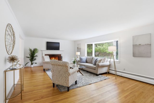 282 Autumn Lane, Carlisle, MA 01741