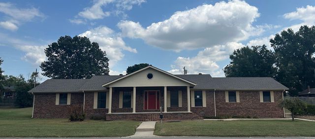 203 Bellwood, Paragould, AR 72450