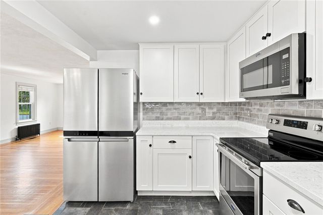 140 Myrtle Avenue, Warwick, RI 02886