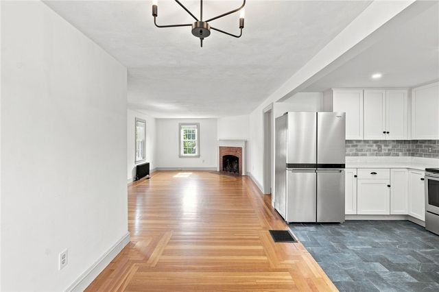 140 Myrtle Avenue, Warwick, RI 02886