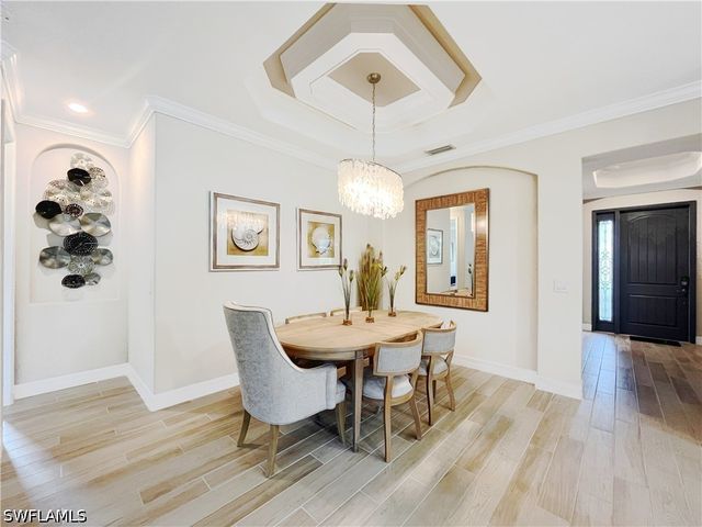 1975 Mustique ST, Naples, FL 34120