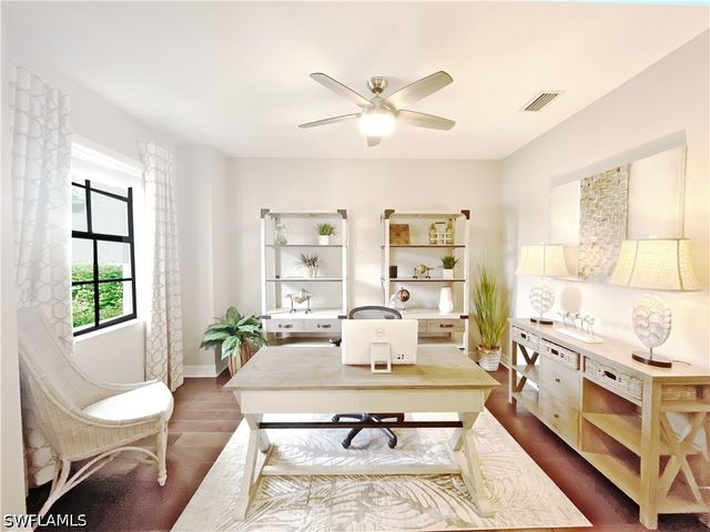 1975 Mustique ST, Naples, FL 34120