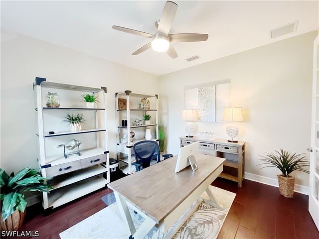 1975 Mustique ST, Naples, FL 34120