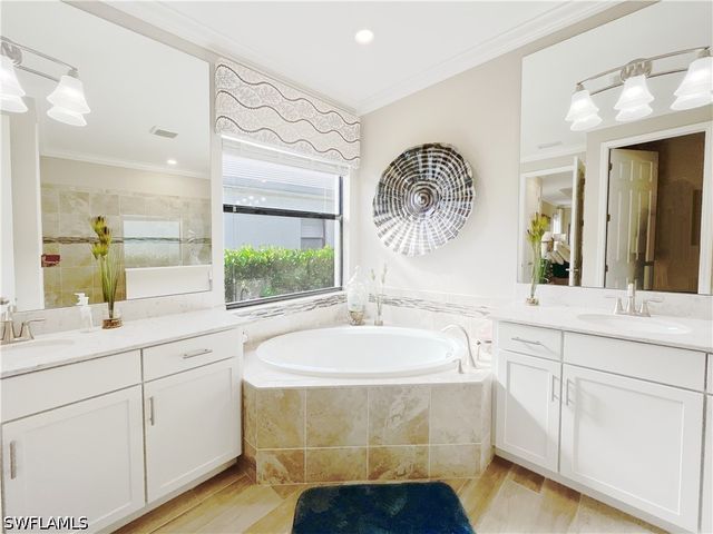 1975 Mustique ST, Naples, FL 34120