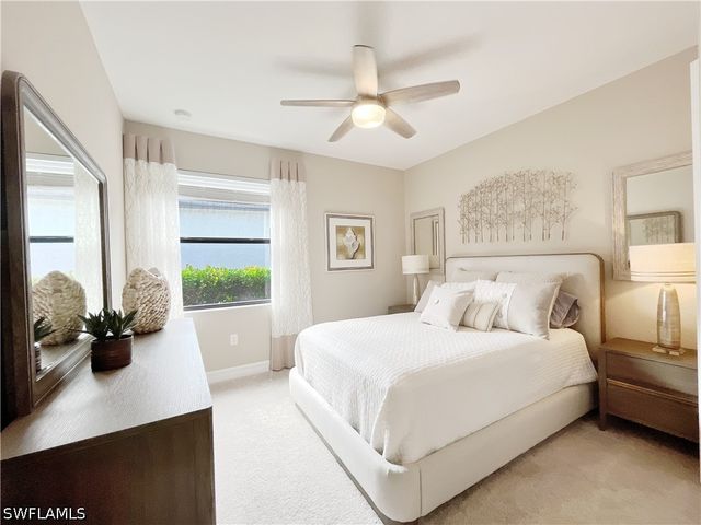1975 Mustique ST, Naples, FL 34120