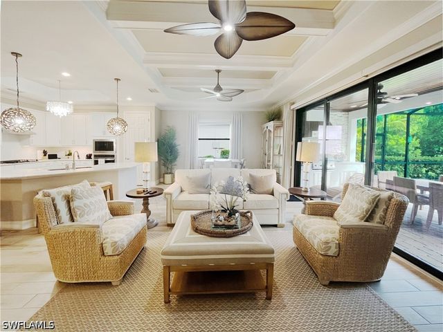 1975 Mustique ST, Naples, FL 34120