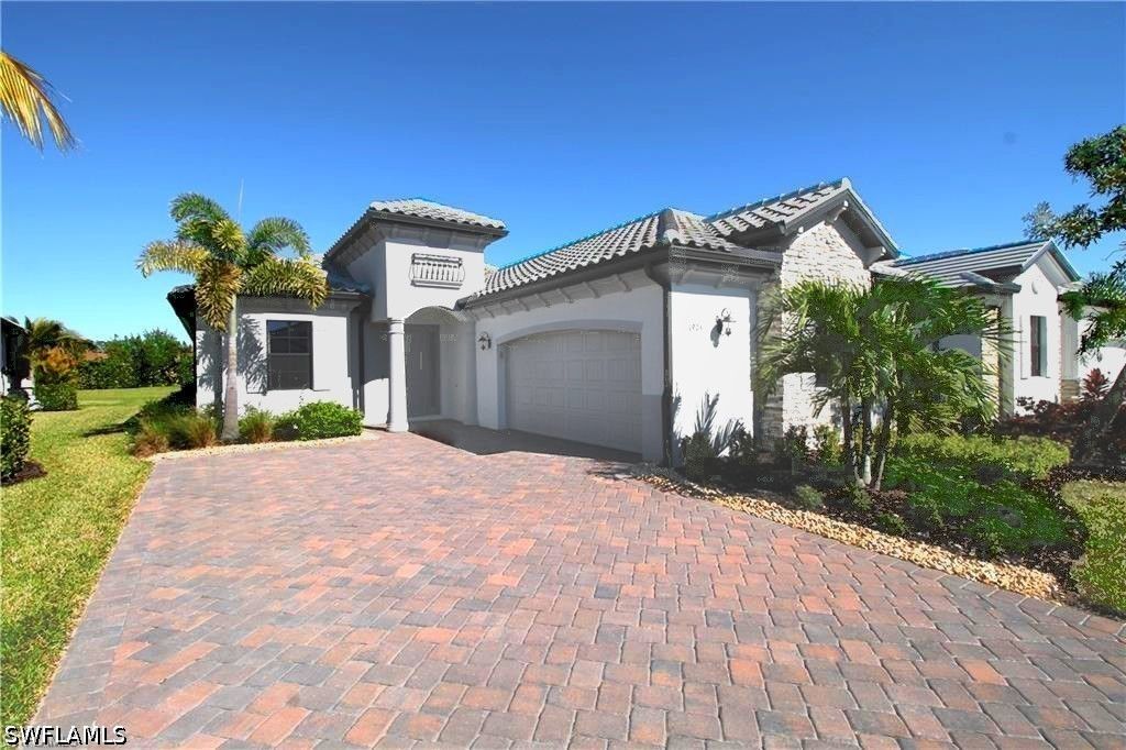 1975 Mustique ST, Naples, FL 34120