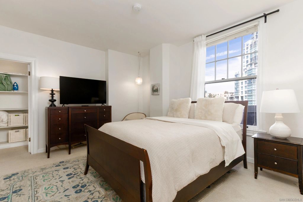 702 Ash Street 205, San Diego, CA 92101