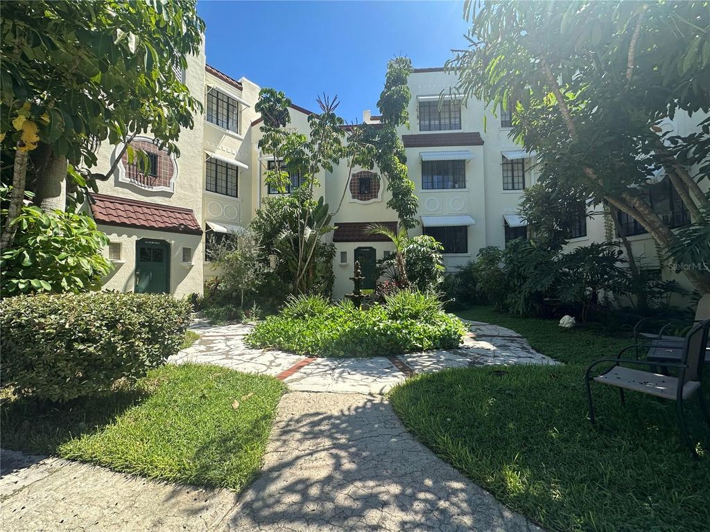 210 N 17TH STREET W 15, Bradenton, FL 34205