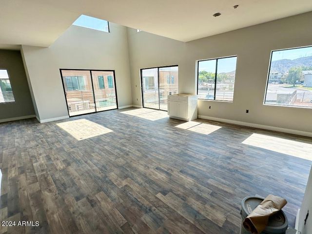11830 N 28th Drive, Phoenix, AZ 85029