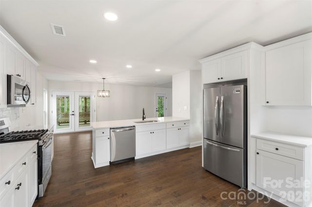 7308 Walterboro Road, Charlotte, NC 28227