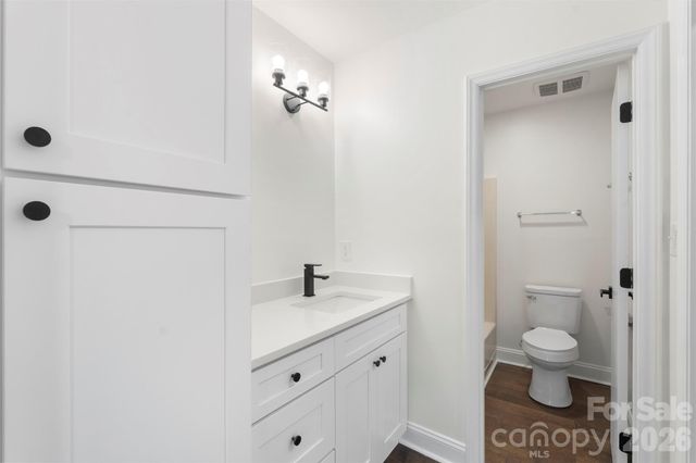 7308 Walterboro Road, Charlotte, NC 28227