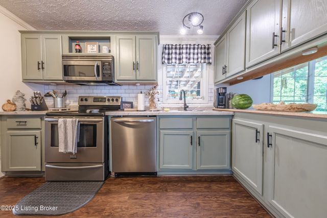 380 N Cave Springs Rd, Mcdaniels, KY 40152