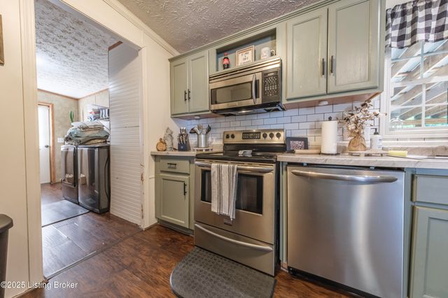 380 N Cave Springs Rd, Mcdaniels, KY 40152