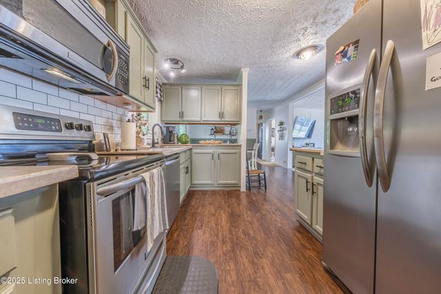 380 N Cave Springs Rd, Mcdaniels, KY 40152