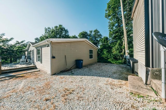 380 N Cave Springs Rd, Mcdaniels, KY 40152