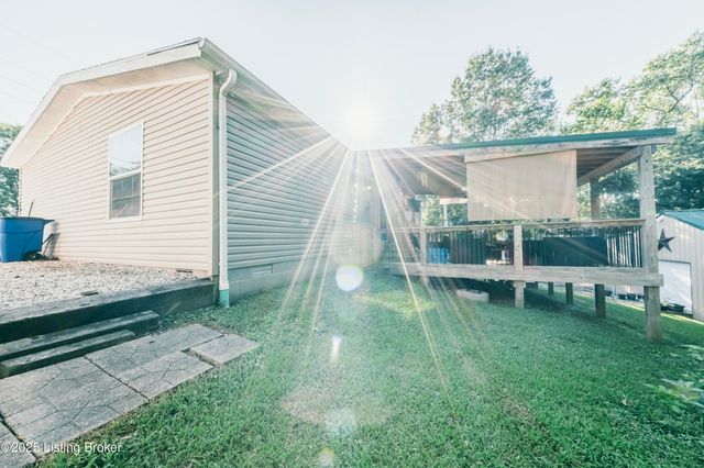 380 N Cave Springs Rd, Mcdaniels, KY 40152