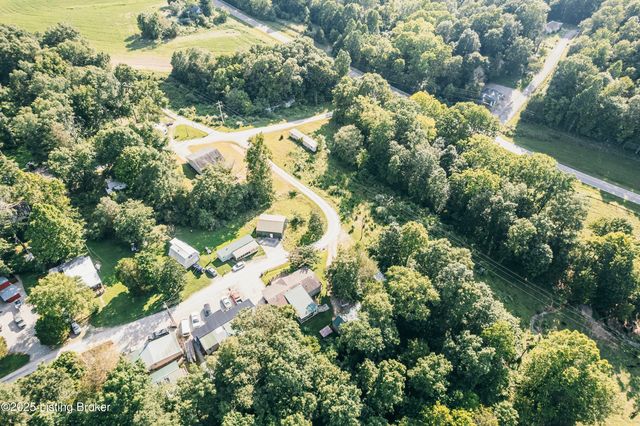 380 N Cave Springs Rd, Mcdaniels, KY 40152