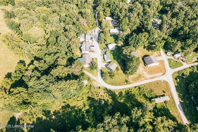 380 N Cave Springs Rd, Mcdaniels, KY 40152