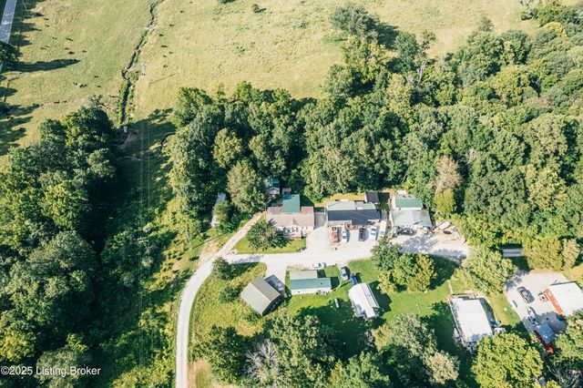 380 N Cave Springs Rd, Mcdaniels, KY 40152