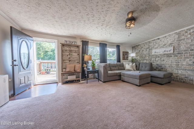 380 N Cave Springs Rd, Mcdaniels, KY 40152