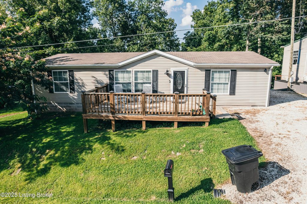380 N Cave Springs Rd, Mcdaniels, KY 40152