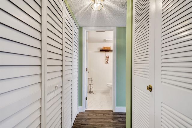 7689 Tahiti Ln 104, Lake Worth, FL 33467