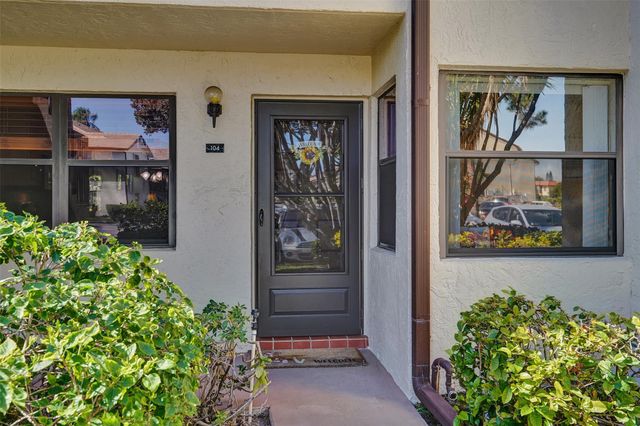 7689 Tahiti Ln 104, Lake Worth, FL 33467