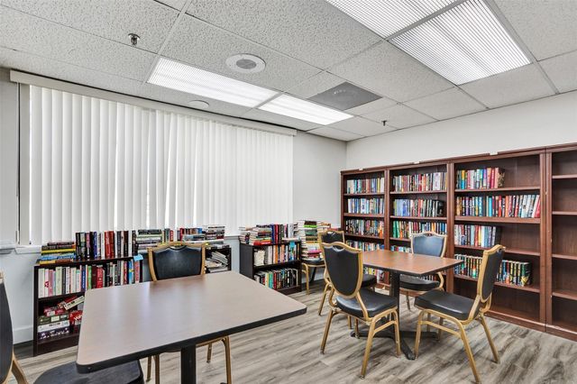 7689 Tahiti Ln 104, Lake Worth, FL 33467