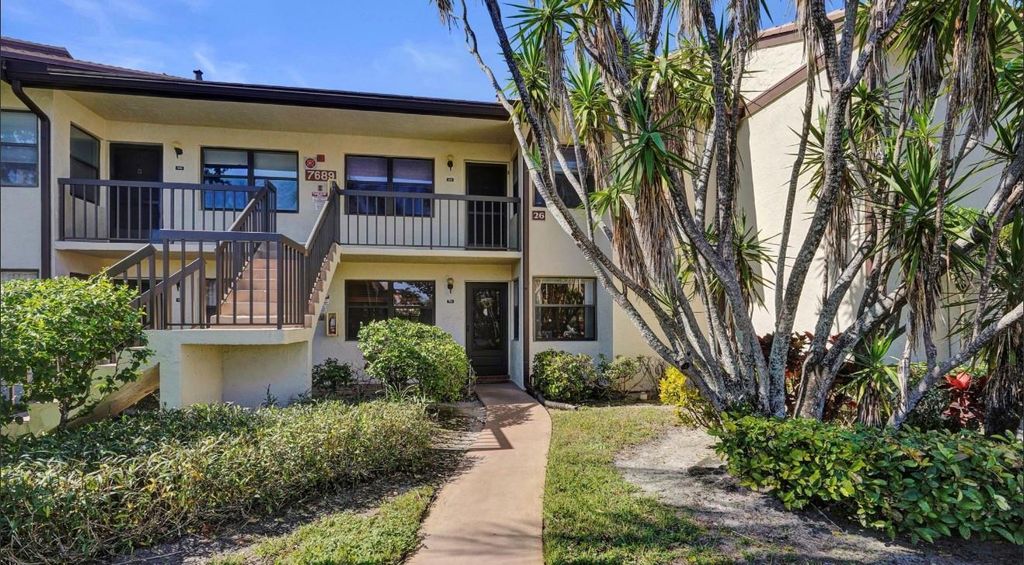 7689 Tahiti Ln 104, Lake Worth, FL 33467