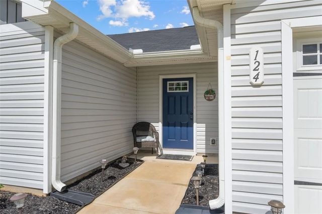 124 Highland Station Drive, Clinton, SC 29325