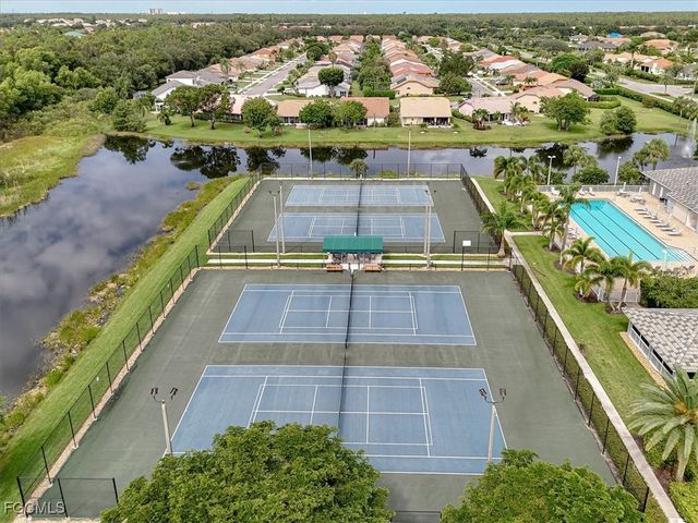 8207 Breton CIR, Fort Myers, FL 33912