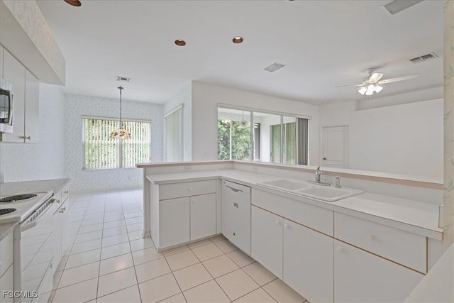 8207 Breton CIR, Fort Myers, FL 33912