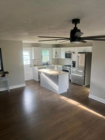 1832 Malvern RD SW, Roanoke, VA 24015