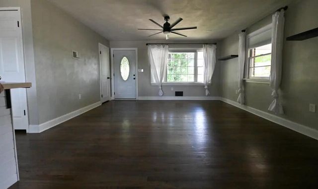 1832 Malvern RD SW, Roanoke, VA 24015