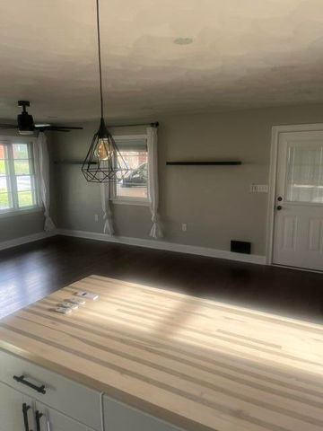 1832 Malvern RD SW, Roanoke, VA 24015